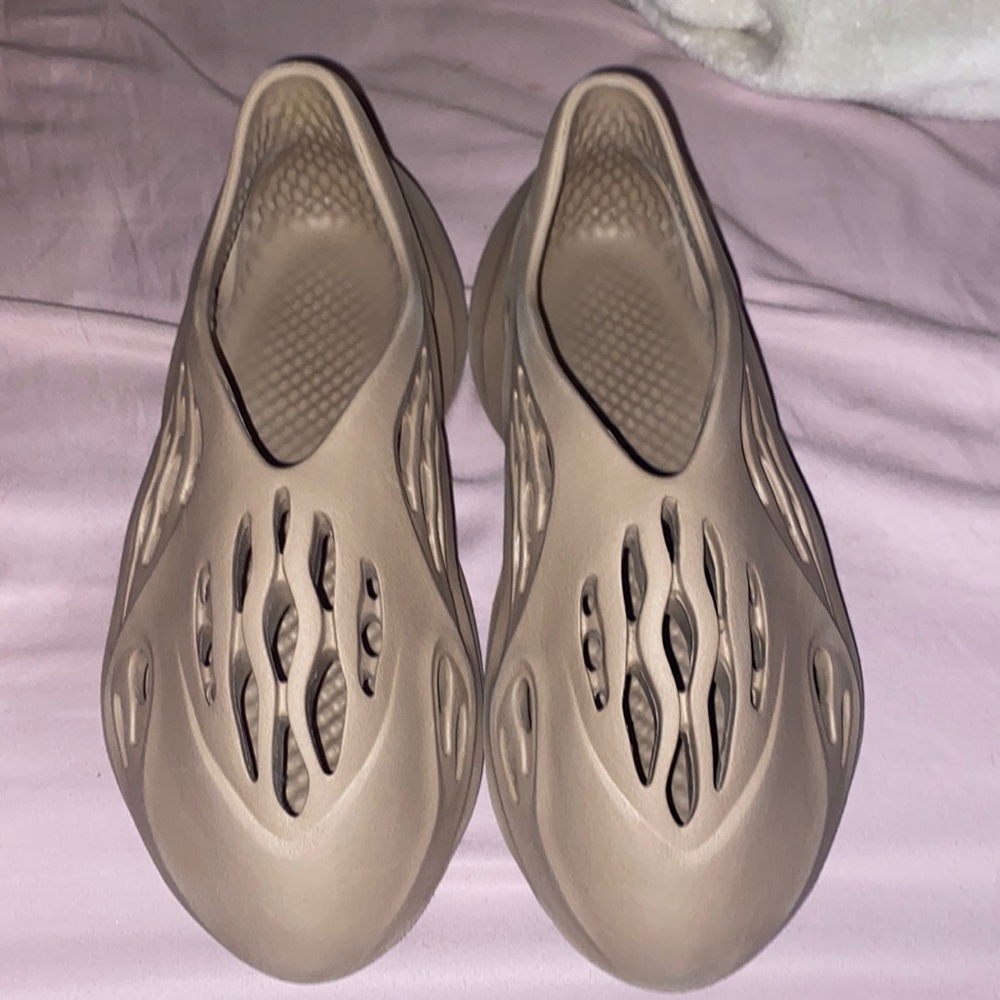 Yeezy Foam Runners. Size 11 Color:Beige
